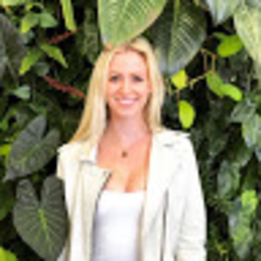 Meet your Posher, Adrianna